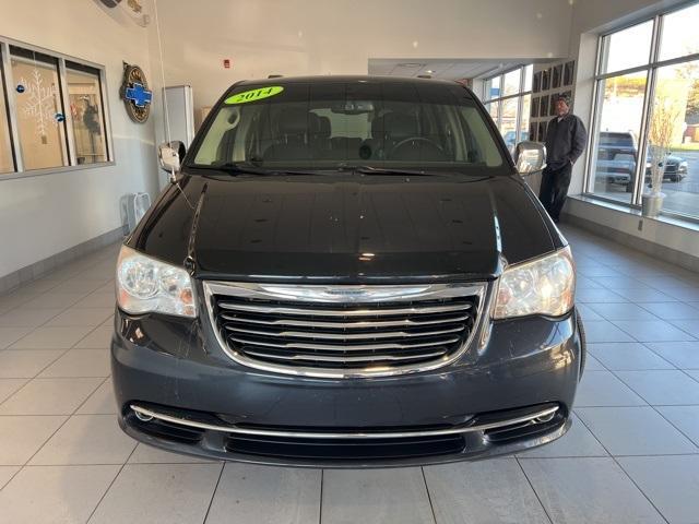 used 2014 Chrysler Town & Country car, priced at $6,725