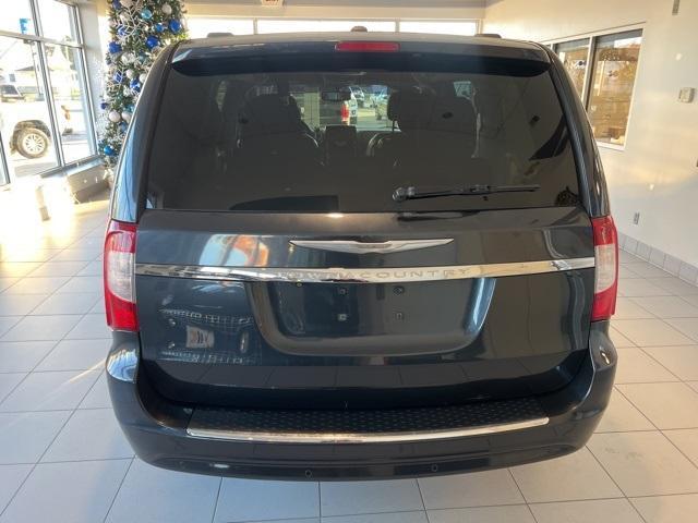 used 2014 Chrysler Town & Country car, priced at $6,725