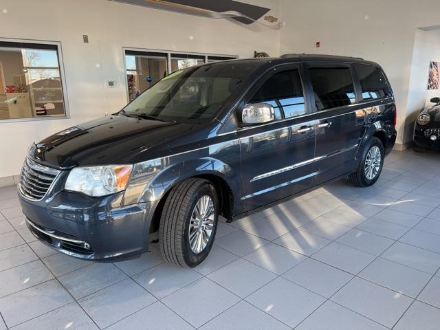 used 2014 Chrysler Town & Country car, priced at $6,725