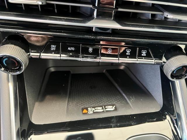 new 2026 Chevrolet Traverse car, priced at $41,937