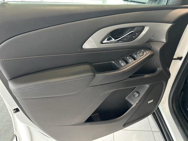 used 2021 Chevrolet Traverse car, priced at $33,326