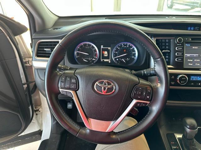 used 2019 Toyota Highlander car, priced at $24,999