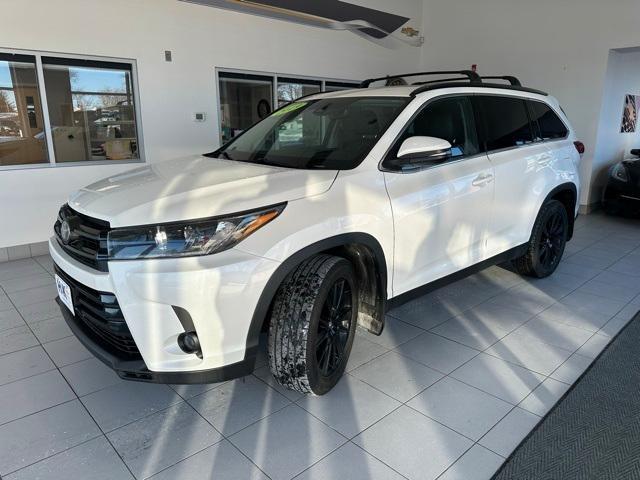 used 2019 Toyota Highlander car, priced at $24,999