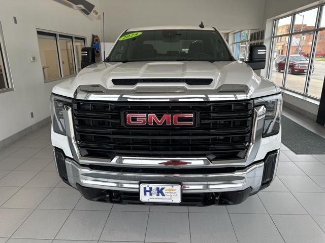 used 2024 GMC Sierra 2500 car, priced at $44,995