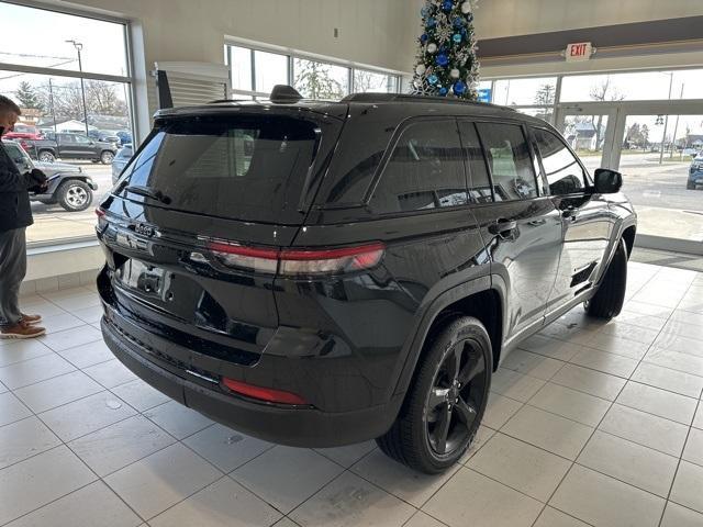 used 2024 Jeep Grand Cherokee car, priced at $36,995