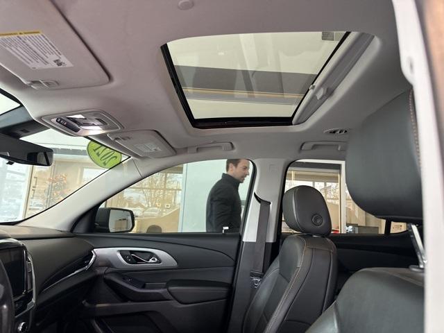 used 2021 Chevrolet Traverse car, priced at $23,999