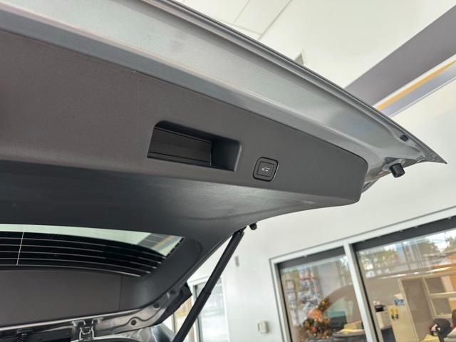 new 2026 Chevrolet Traverse car, priced at $51,942