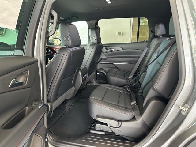 new 2026 Chevrolet Traverse car, priced at $51,942