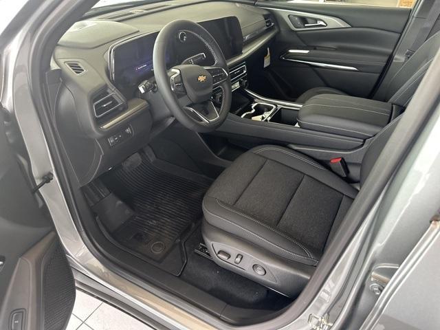 new 2025 Chevrolet Traverse car, priced at $41,669