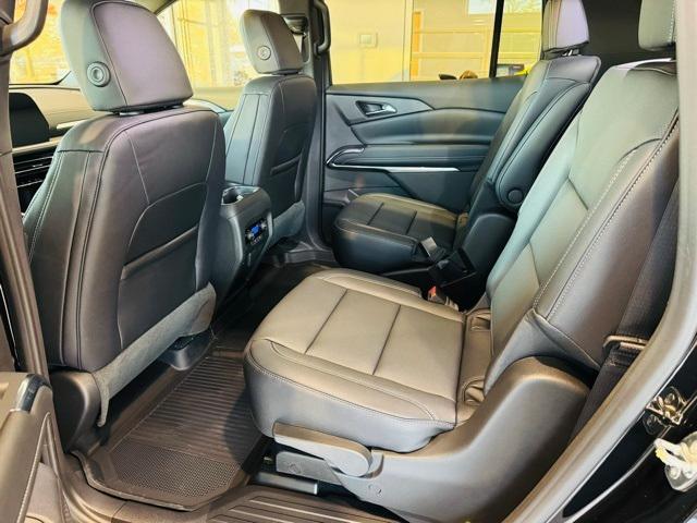 new 2026 Chevrolet Traverse car, priced at $43,708