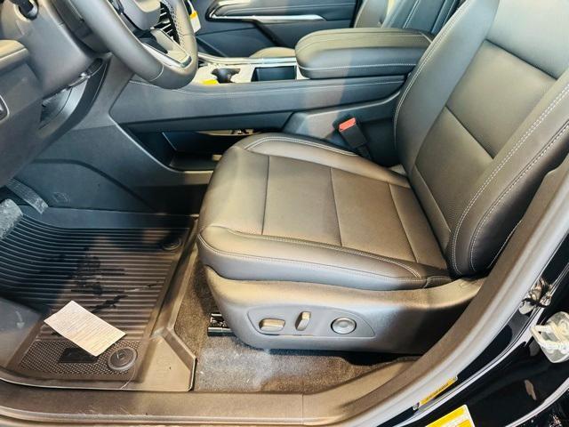 new 2026 Chevrolet Traverse car, priced at $43,708