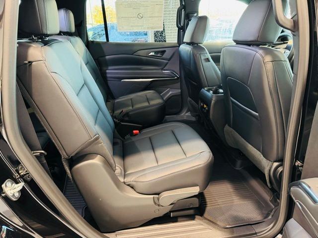 new 2026 Chevrolet Traverse car, priced at $43,708