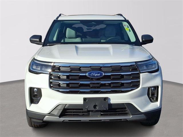 new 2025 Ford Explorer car, priced at $48,652