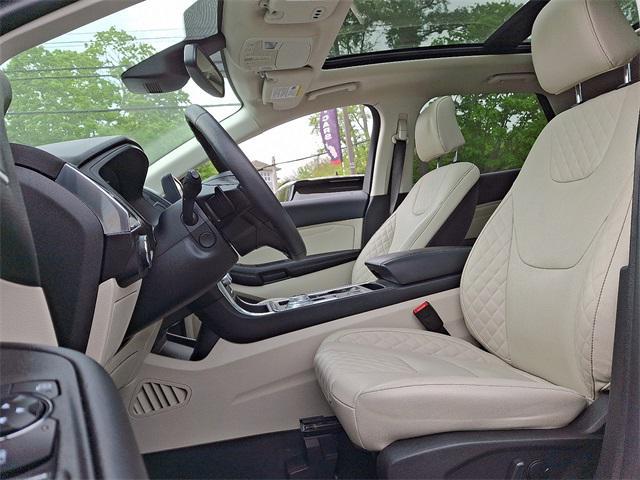 used 2024 Ford Edge car, priced at $31,998