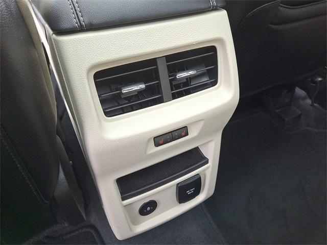 used 2024 Ford Edge car, priced at $31,998