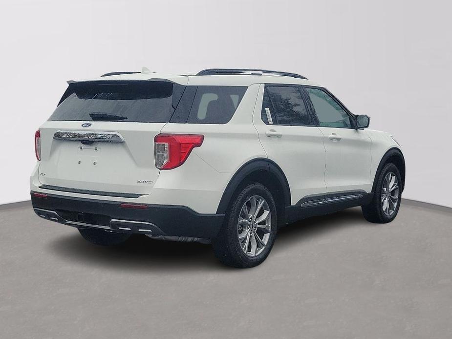 new 2024 Ford Explorer car, priced at $50,584