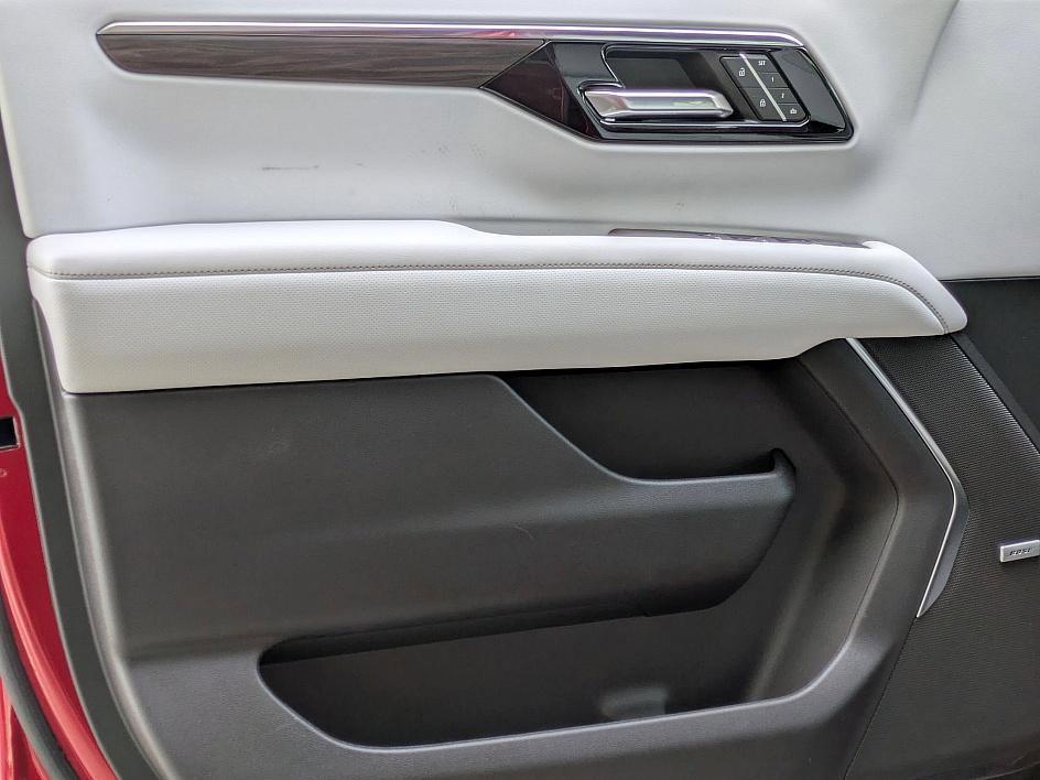 new 2025 Chevrolet Tahoe car, priced at $82,717