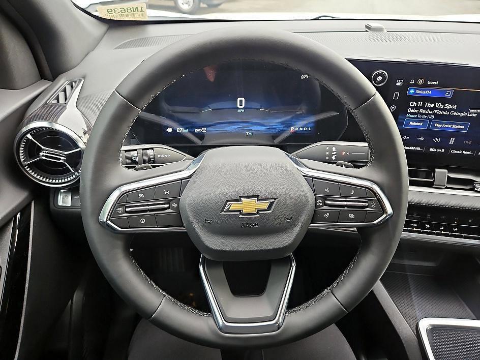 new 2026 Chevrolet Equinox car, priced at $31,995