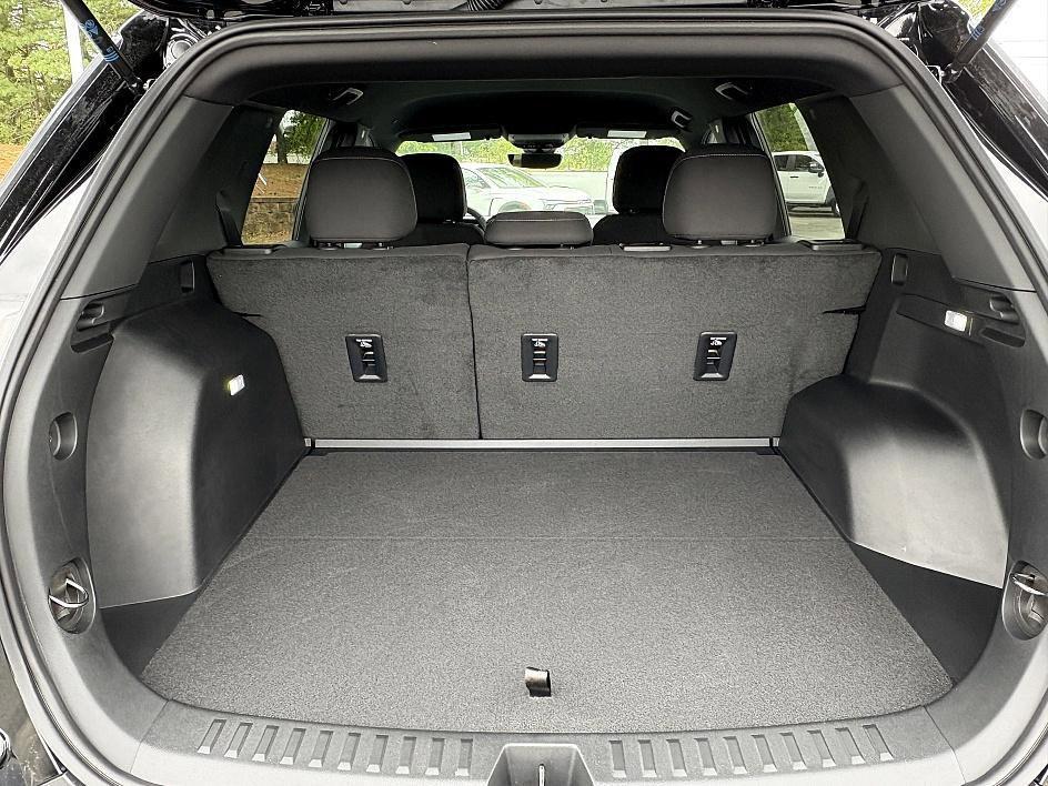 used 2025 Chevrolet Equinox car, priced at $29,987