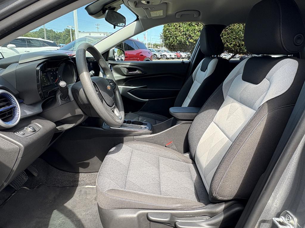 used 2024 Chevrolet Trax car, priced at $22,887