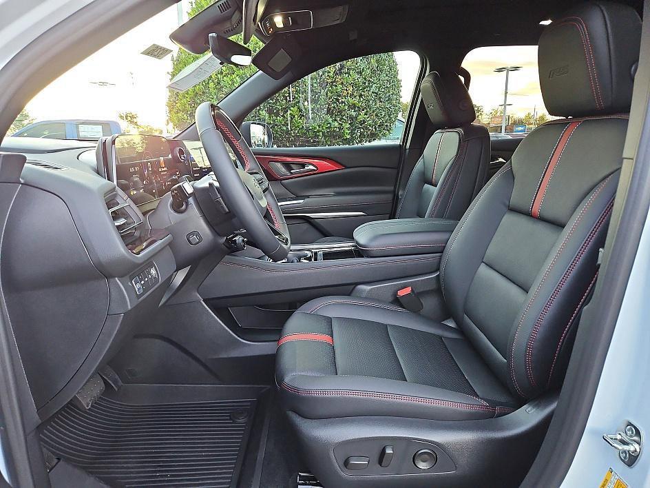 new 2026 Chevrolet Traverse car, priced at $61,089