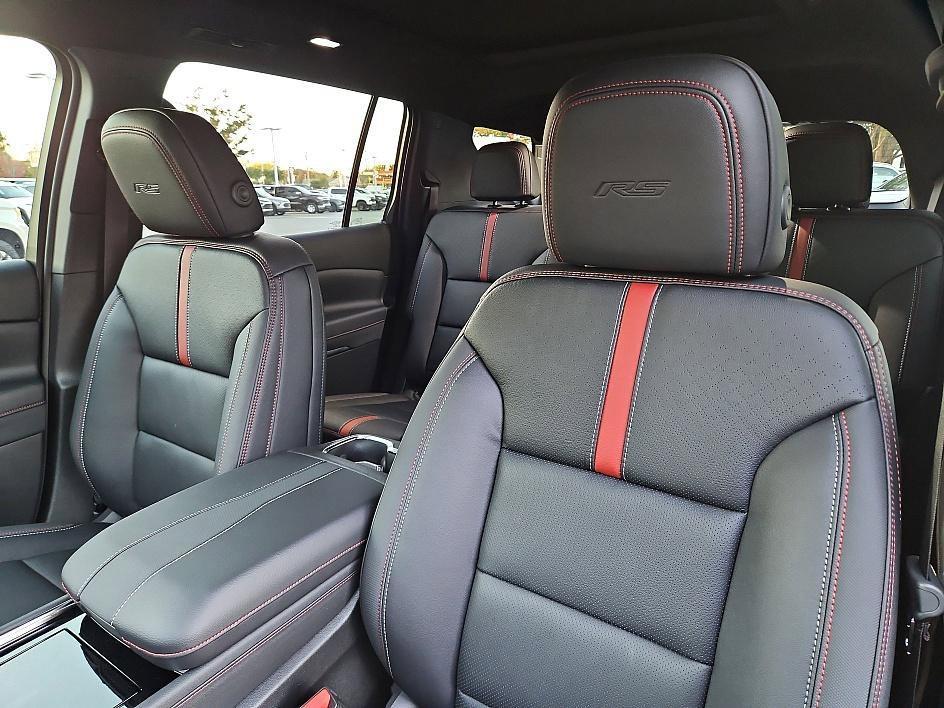 new 2026 Chevrolet Traverse car, priced at $61,089