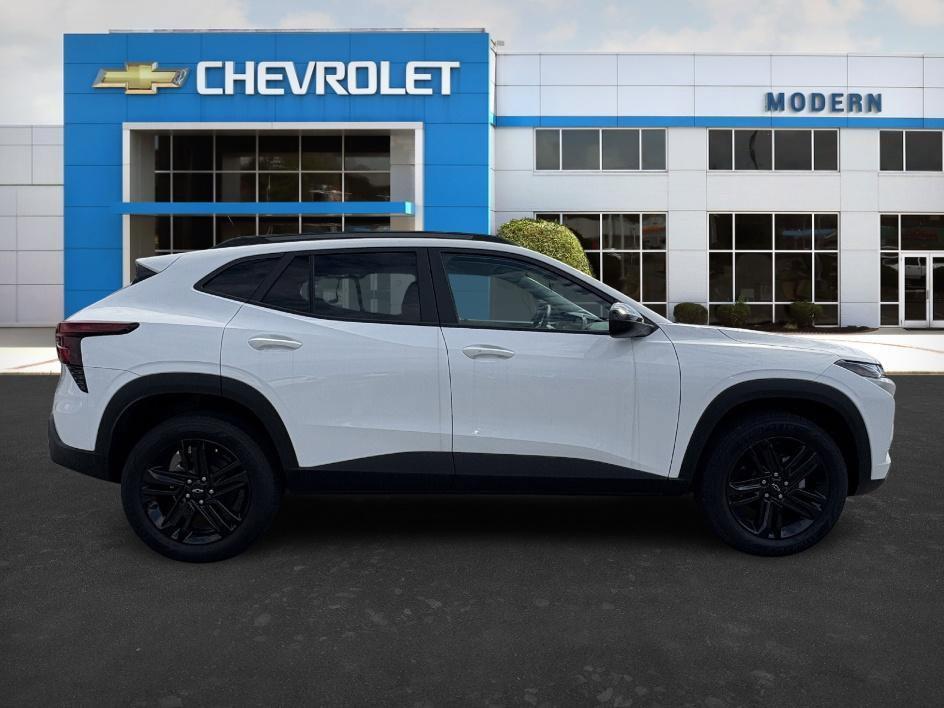 used 2025 Chevrolet Trax car, priced at $24,768