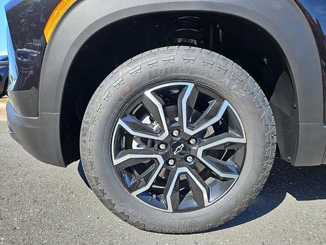 new 2025 Chevrolet TrailBlazer car, priced at $26,572