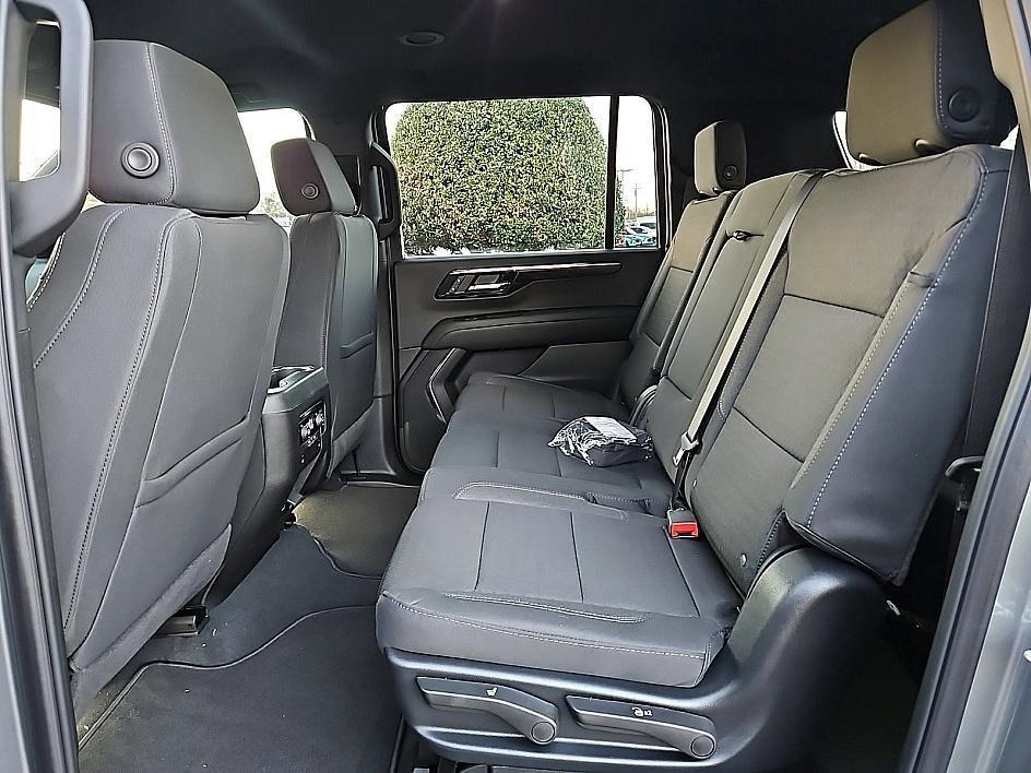 new 2025 Chevrolet Suburban car, priced at $60,533