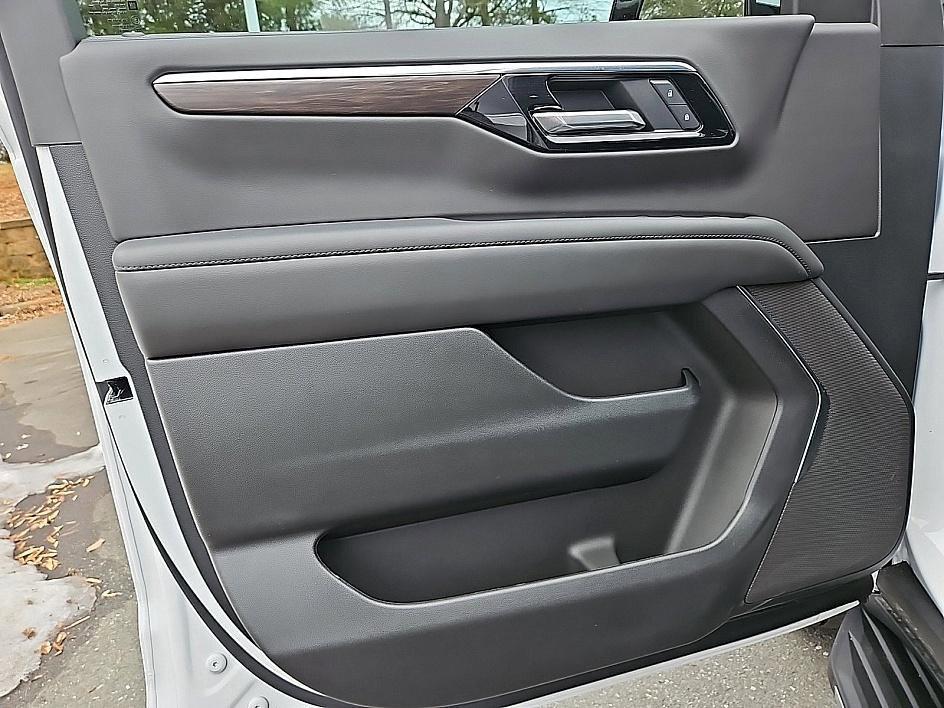 new 2025 Chevrolet Tahoe car, priced at $56,263
