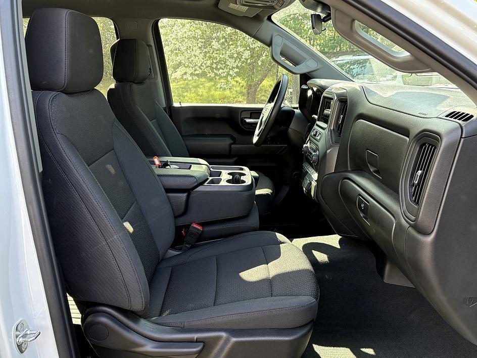 used 2024 Chevrolet Silverado 2500 car, priced at $50,986