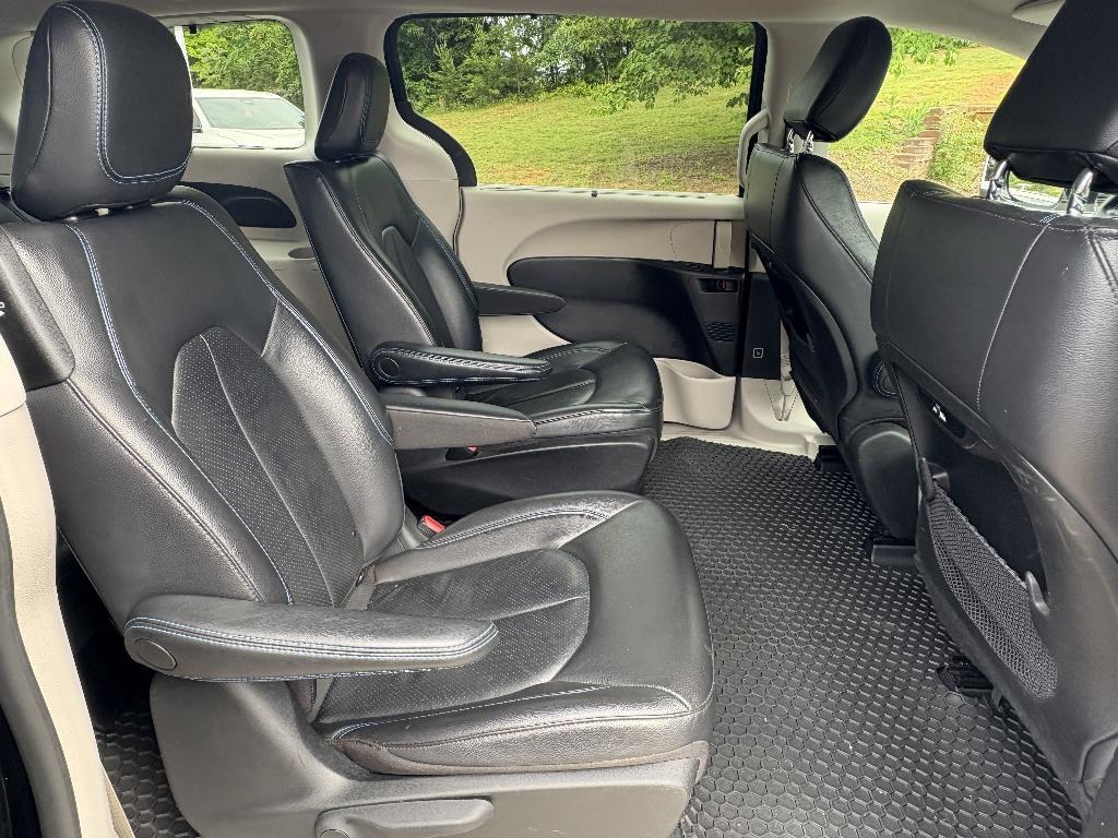 used 2021 Chrysler Pacifica Hybrid car, priced at $21,583