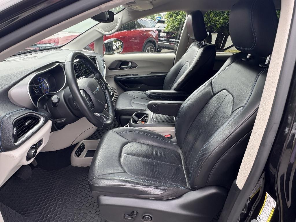 used 2021 Chrysler Pacifica Hybrid car, priced at $21,583