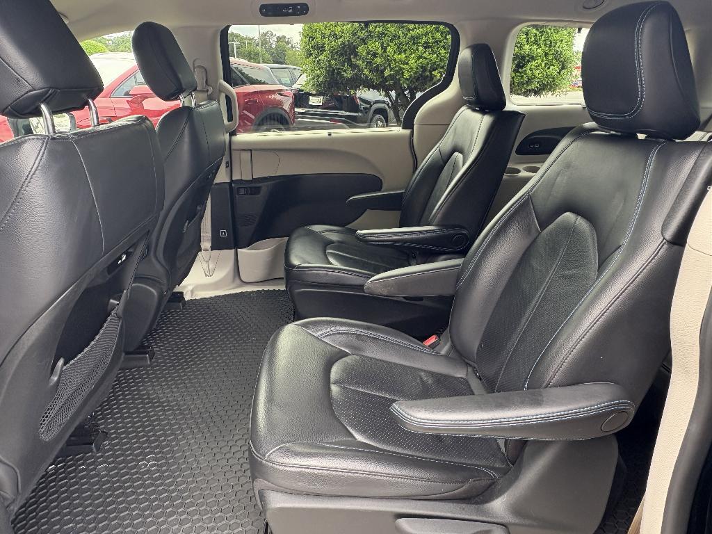 used 2021 Chrysler Pacifica Hybrid car, priced at $21,583