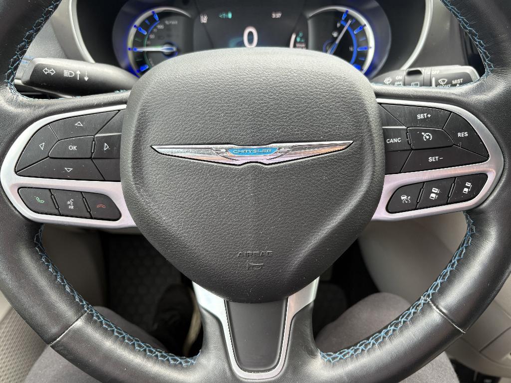 used 2021 Chrysler Pacifica Hybrid car, priced at $21,583