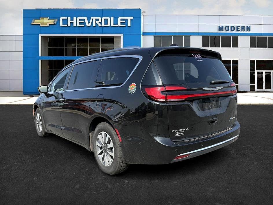 used 2021 Chrysler Pacifica Hybrid car, priced at $21,583