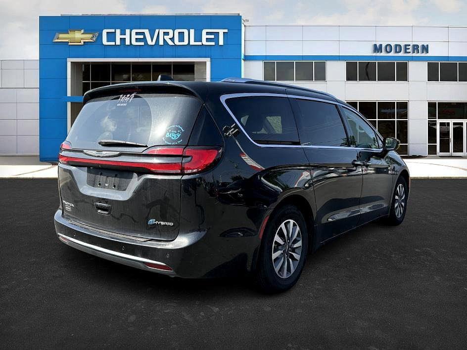 used 2021 Chrysler Pacifica Hybrid car, priced at $21,583