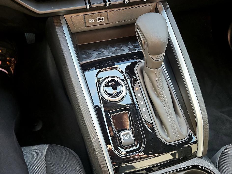 new 2025 Chevrolet Colorado car, priced at $30,835