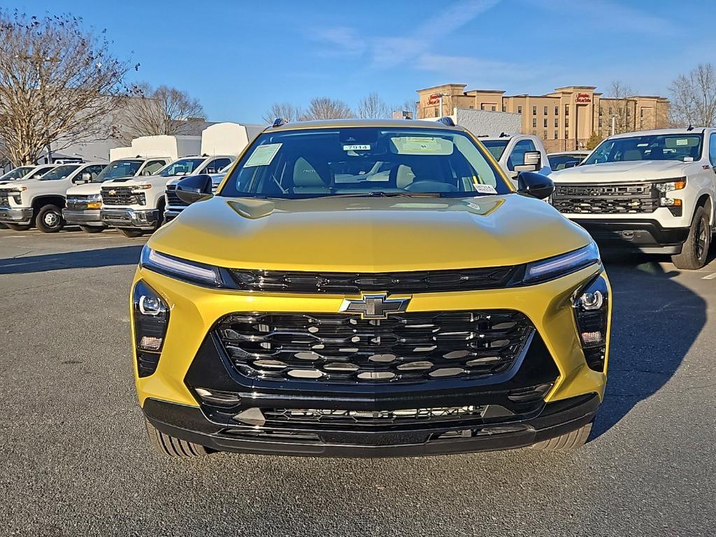 new 2025 Chevrolet Trax car, priced at $23,835