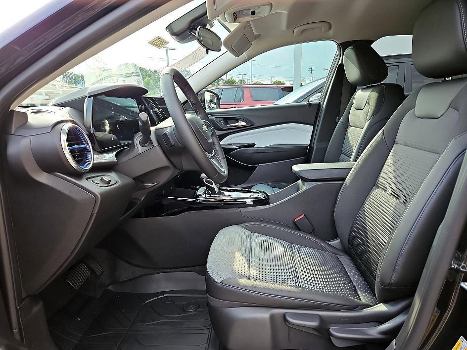 new 2025 Chevrolet Trax car, priced at $20,734