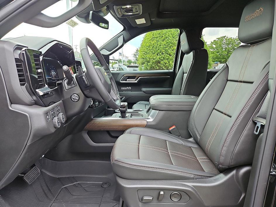 new 2025 Chevrolet Silverado 1500 car, priced at $63,679