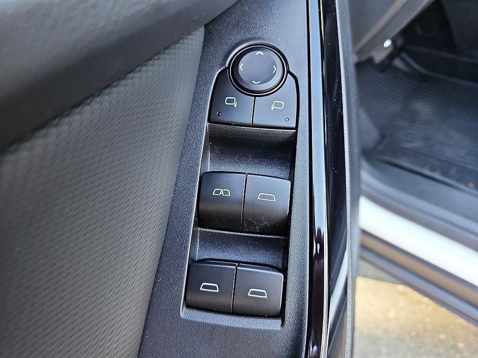 new 2026 Chevrolet Equinox car, priced at $25,595