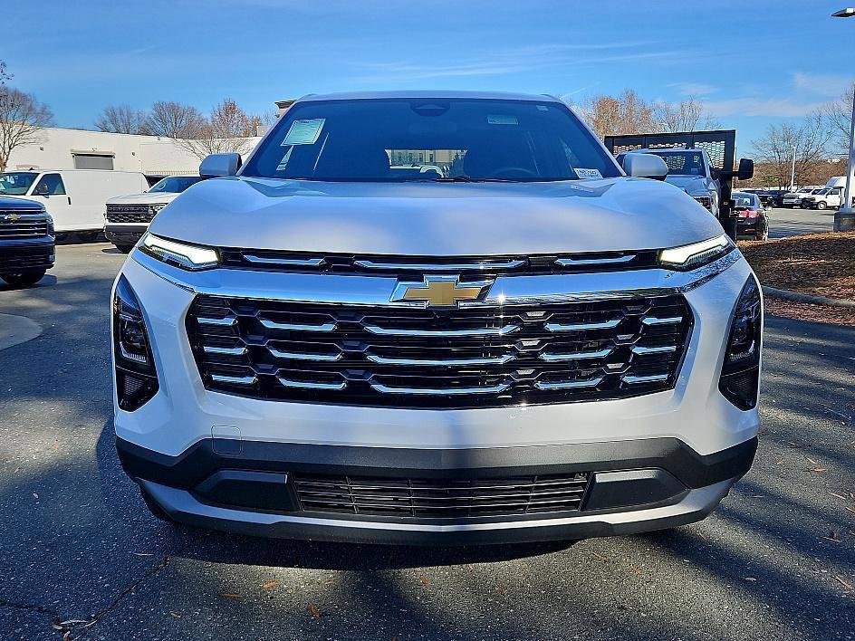 new 2026 Chevrolet Equinox car, priced at $25,595