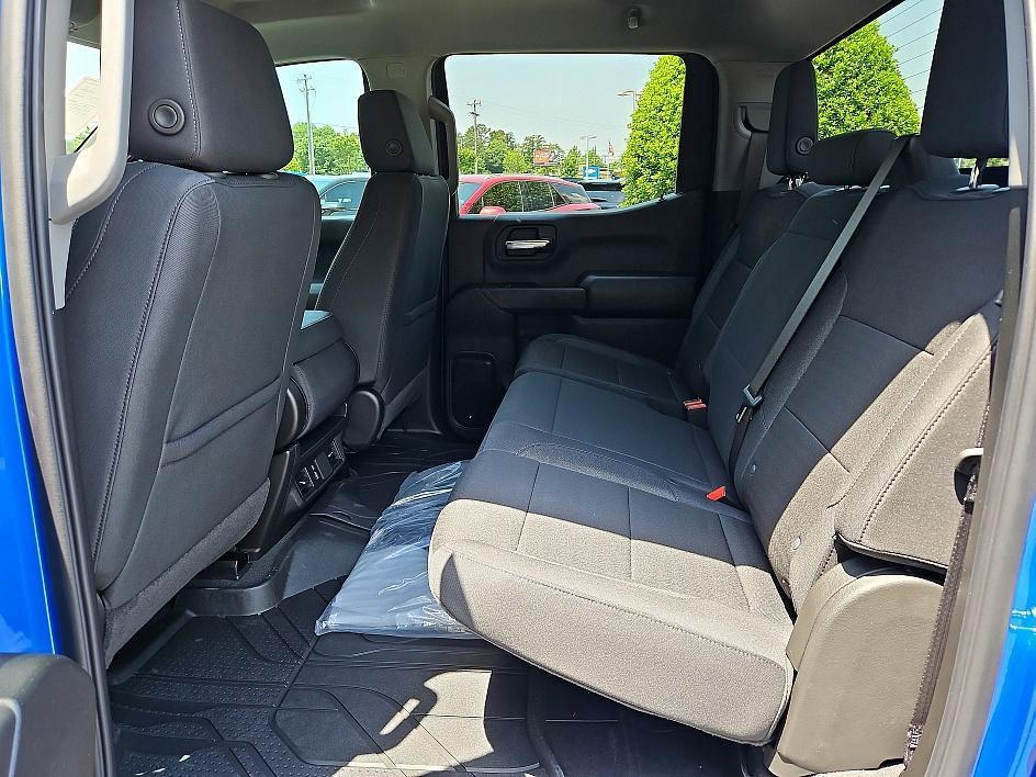 new 2025 Chevrolet Silverado 1500 car, priced at $37,084