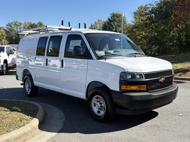 new 2025 Chevrolet Express 2500 car