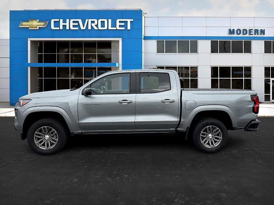 used 2024 Chevrolet Colorado car, priced at $30,988