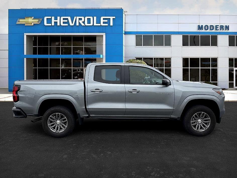 used 2024 Chevrolet Colorado car, priced at $30,988