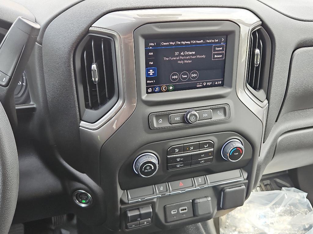 new 2025 Chevrolet Silverado 2500 car, priced at $47,818