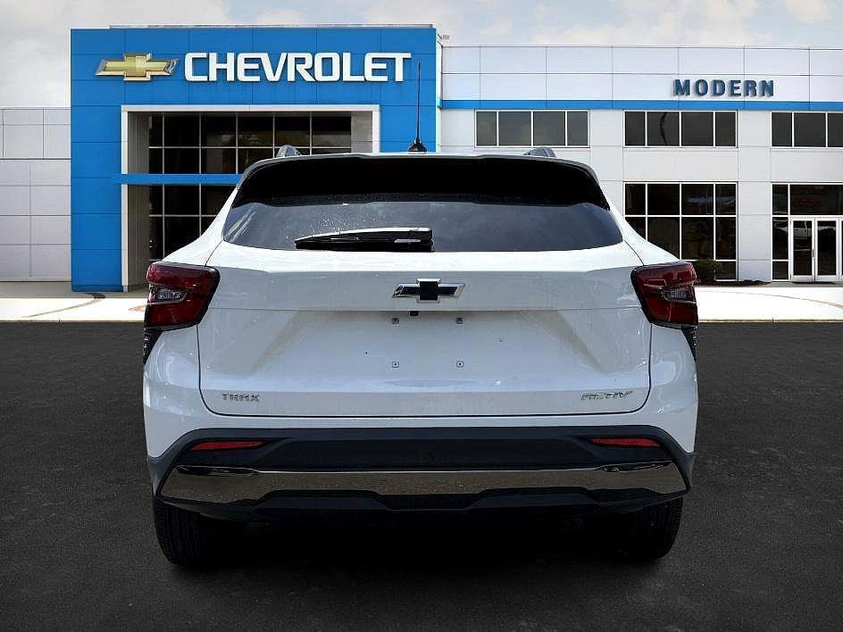 used 2025 Chevrolet Trax car, priced at $25,917