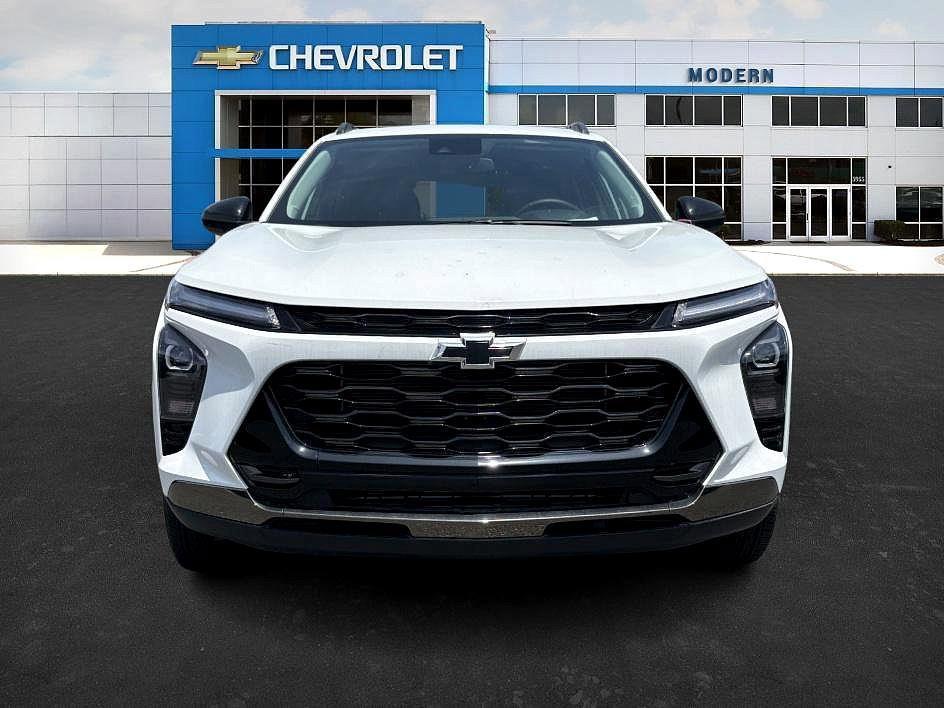 used 2025 Chevrolet Trax car, priced at $25,917